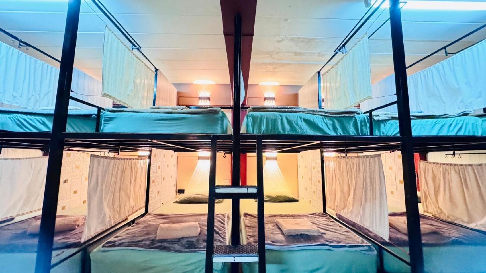 Stay At Moon Hostel 哈林海滩 外观 照片
